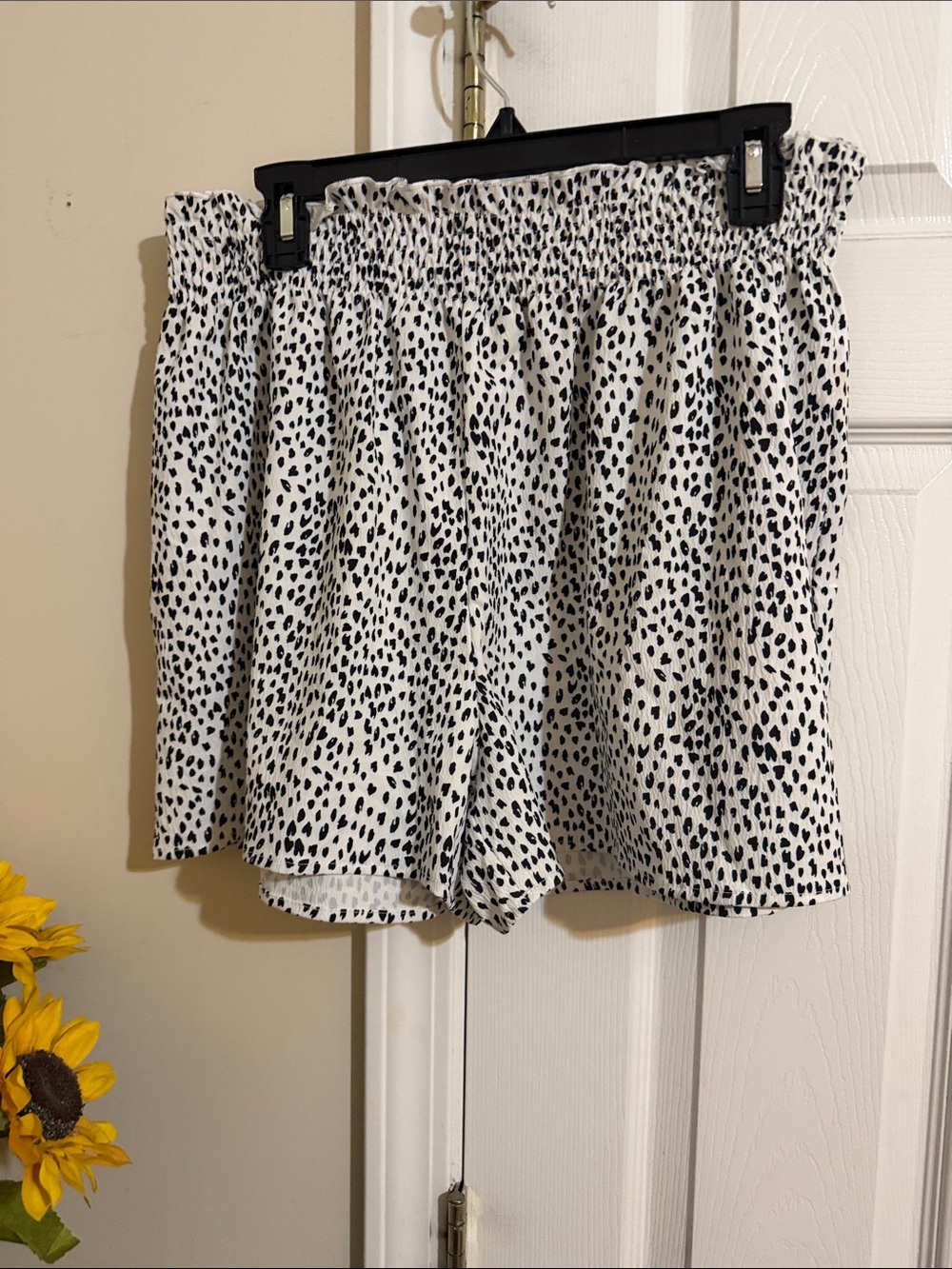 Women’s High-Waist Elastic Waist Animal Print Shorts - Black/White